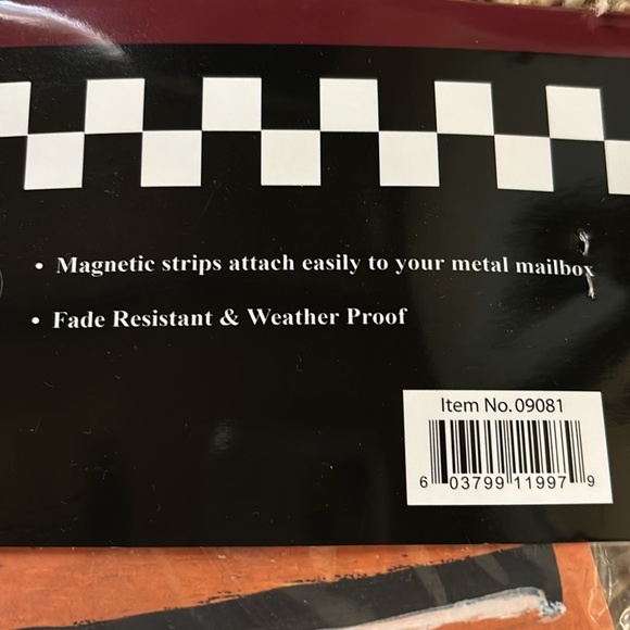 Folksy Hen magnetic mailbox cover - Picture 6 of 8